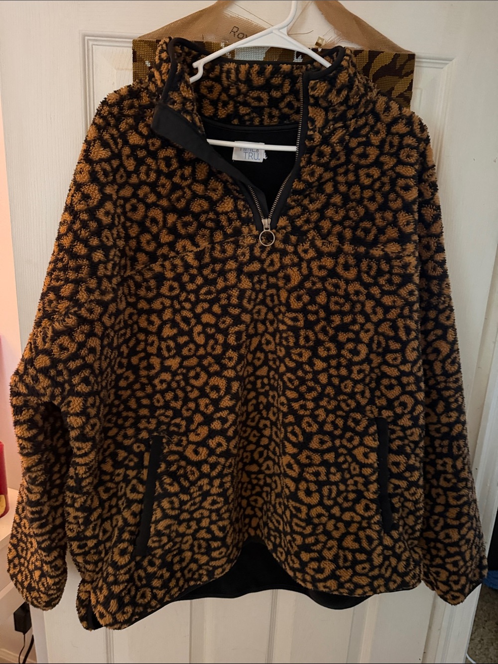 TIME AND TRU Leopard Print Sherpa Pullover Jacket - Black & Brown